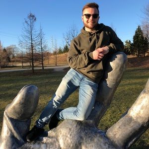 Meet your Posher, Chris